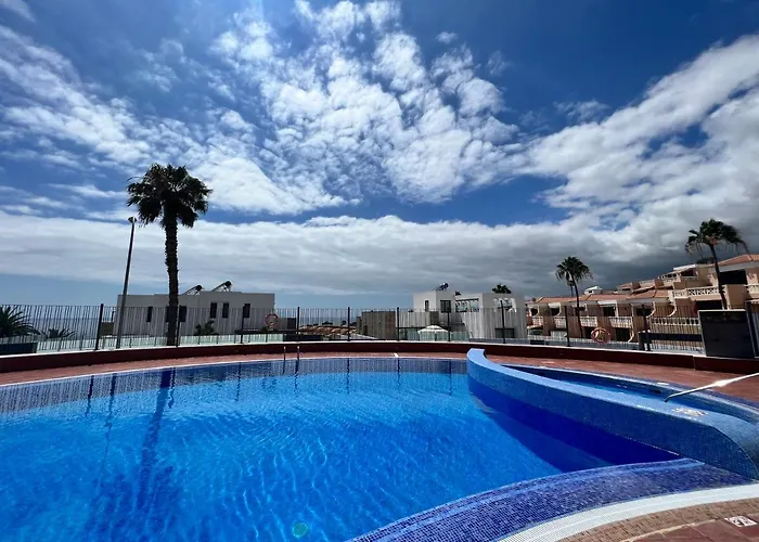 Paulmarie In Colina Blanca * アデヘ